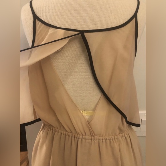 TLH by Hype Juliet Chiffon Nude Dress With Black Trim Nordstrom Size Medium M - Picture 3 of 6